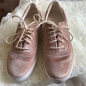 KED’S VELVET SNEAKERS 🚨🚨